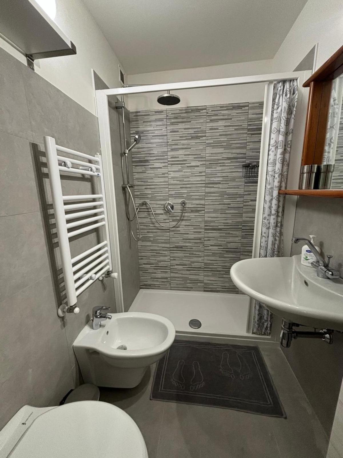 Loft 3, A 150 M Dal Mare, Pineto Centro Apartment Luaran gambar